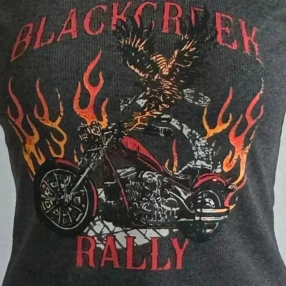 FREE 🆕Graphic Biker Crop T-Shirt - Picture 5 of 9